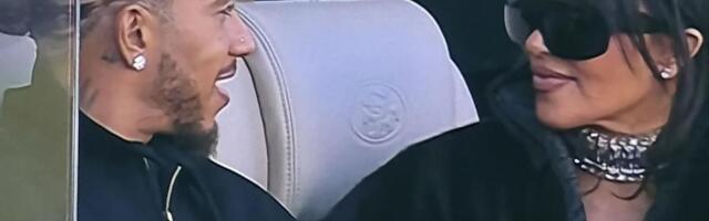 Ovo je stvarno ozbiljno: Kim Kardašijan i Luis Hamilton se baškare u ekskluzivnom pustinjskom odmaralištu, gde noć košta 7.000 $