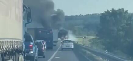 AUTOMOBIL PLANUO NA AUTO-PUTU KOD BEGALJIČKOG BRDA! Gužve u smeru ka Nišu, snimak požara kruži mrežama (VIDEO)