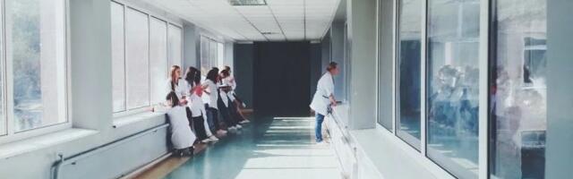 NAPADNUTA MEDICINSKA SESTRA U BEOGRADU! Pacijent je udario u GLAVU, nedavno njenoj koleginici POLOMILI RUKU!