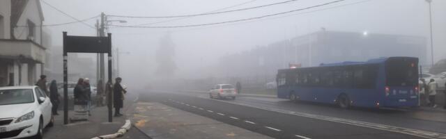 MUP Srbije upozorilo vozače na gustu maglu