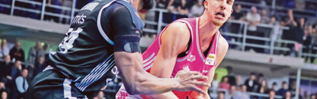 Пад црно-белих у понор