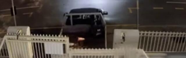 Мушкарац ударио у капију синагоге у Бризбејну, оптужен за злочин из мржње