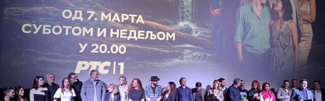 Jedan je slagao da zna da vozi traktor: Glumci iz nove serije „Izvor“ o novim ulogama i sudaru sela i grada