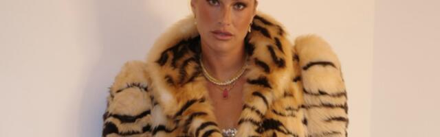 Lele, Žake! Sabalenka je obukla tigrastu bundu i "čarape s rastezanje" i odjednom se našla u kombiju koji putuje iz Stajkovca za Beograd!