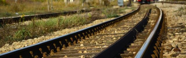 Voz iskočio iz šina kod Subotice