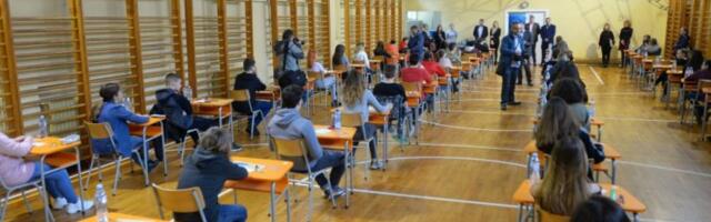 VAŽNA IZMENA ZA OSMAKE! Roditelji, tu su novi TERMINI za polaganje MALE MATURE!