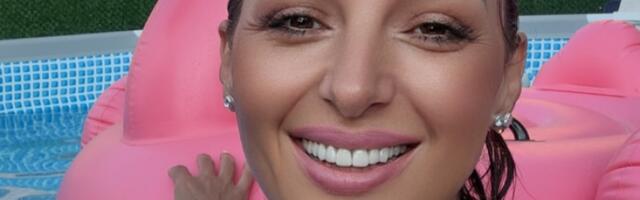 NAŠA PEVAČICA ZAVRŠILA U BOLNICI: Ćerka joj HITNO OPERISANA - evo u kakvom je stanju!