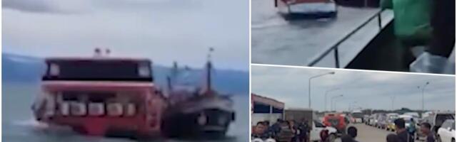 DRAMA NA MORU, BROD PUN TURISTA TONE! Udar talasa razbio trup plovila, nastala je opšta PANIKA i borba za goli život (VIDEO)