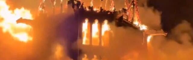 IZGOREALA CRKVA STARA 150 GODINA: Tužne slike iz Amsterdama, svetinja u potpunosti zahvaćena plamenom (VIDEO, FOTO)