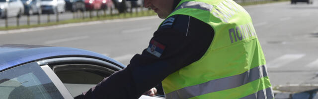 Novim Zakonom o saobraćaju nevezivanje pojasa i mobilni kažnjavaće se 50.000 dinara