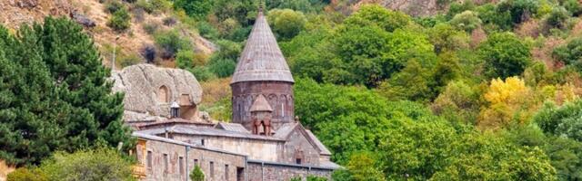 JERMENSKI OSTROG uklesan u steni KRIJE VELIKU TAJNU staru vekovima: Svako ko uđe oseti nešto neobjašnjivo - legendarno koplje Isusa Hrista