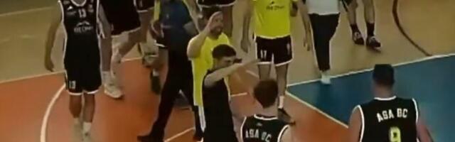 SIGURNO NE ZNATE DA OVA LEGENDA JOŠ UVEK IGRA KOŠARKU! Jedan je od najboljih iz svoje generacije, dominira i u petoj deceniji! Pogodio je koš sa celog terena