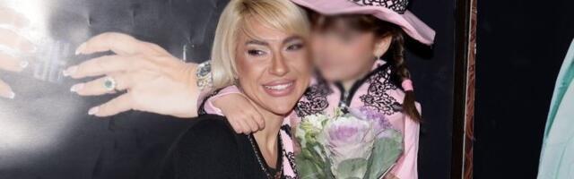"Moraš da budeš đak generacije!" Jovana Jeremić ćerki izdala naređenje - Stoji mirno kod diploma i broji poklone! (VIDEO)