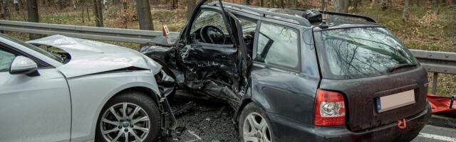 Kombi sleteo s puta na putu Kotor-Nikšić: Više povređenih u mestu Lipci, među njima i dete