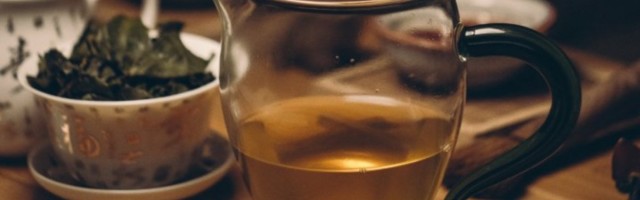 Pravo rešenje za UPALU GRLA: Ovaj domaći napitak ublažava neprijatne simptome, a ujedno će ojačati organizam!