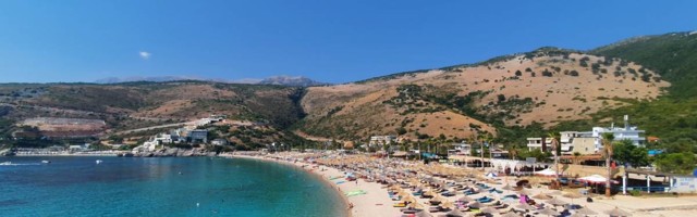 Svima koji pljujete nas koji letujemo u Albaniji