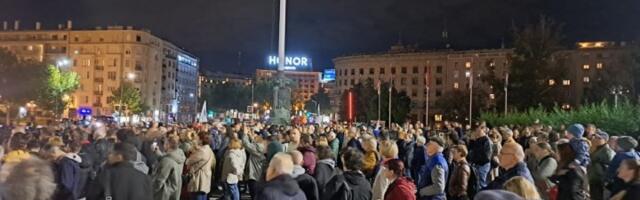 "Nećemo dozvoliti da kopate, po cenu života": Protest aktivista i građana ispred Skupštine