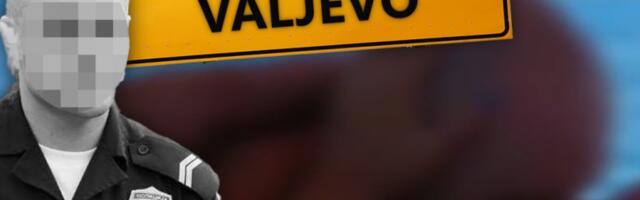 POSLEDNJI SNIMAK POLICAJCA IZ VALJEVA TERA SUZE NA OČI! Podelio emotivan prizor razmenjivanja nežnosti sa lepšom polovinom! (VIDEO)