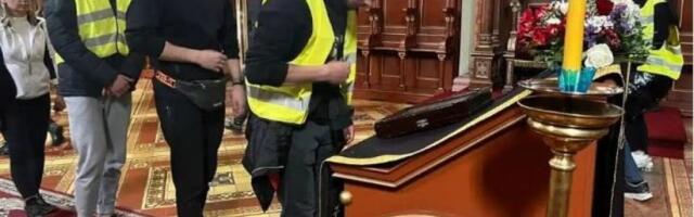 "OSLONAC SVAKOG DRUŠTVA JE CRKVA": Uz blagoslov Oca studenti nastavljaju svoj put ka Beogradu (FOTO)