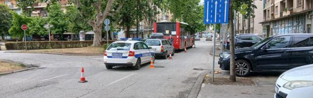 Zbog saobraćajne nezgode povremene gužve u saobraćaju u Zorana Đinđića
