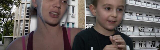 MALI PAKETIĆI, VELIKA SREĆA Ekipa Kurir televizije obradovala i izmamila osmehe pacijenata KBC-a "Dragiša Mišović" novogodišnjim paketićima