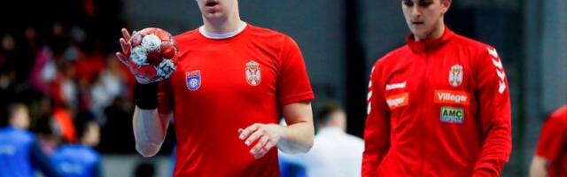 Srbi slave golove sa "Samo pijan mogu…", a Hrvati sa Tompsonom!