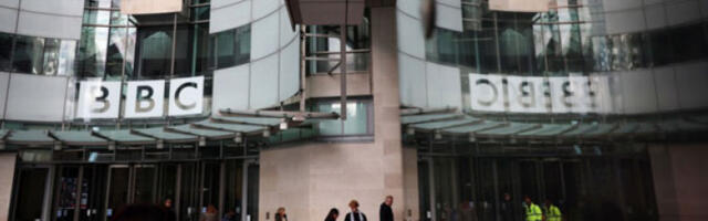 Суђење по тужби Трампа против Би-Би-Си-ја заказано за фебруар 2027.