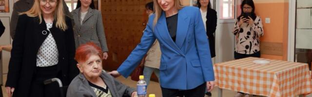 REKONSTRUKCIJA ZAVRŠENA PRE ROKA! Ministarka Stamenkovski posetila Gerontološki centar u Kučevu