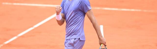 ŠAMPION USPEŠNO KRENUO U ODBRANU TITULE: Pobeda Alkaraza u Monte Karlu posle 70 minuta