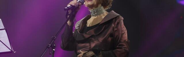 ZAŠTO SRBIJA PRIČA O NJENOM STAJLINGU? Lepa mlađim koleginicama zadala težak zatak, ovaj čovek je glavni "krivac"