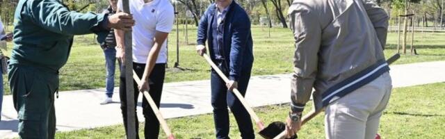 Vesić podržao akciju "Jedna karta – jedno drvo” u organizaciji turnira "Serbia open”! (FOTO)
