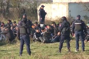 После ватреног обрачуна миграната на Хоргошу – шта их гура у руке кријумчара
