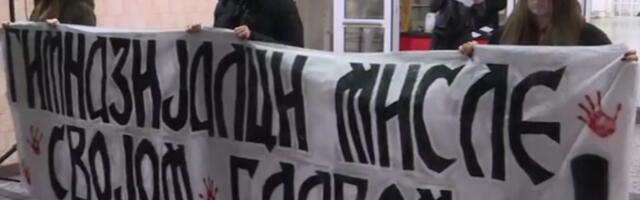 Protest učenika gimnazije "20. oktobar" u Bačkoj Palanci zbog smene direktorke