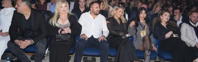 NE ZNA SE KOJA JE BOLJA! Knez ima 2 ćerke i sinoć je Beograd BRUJAO O NJIMA - Ksendžu znate, a da vidite CRNKU