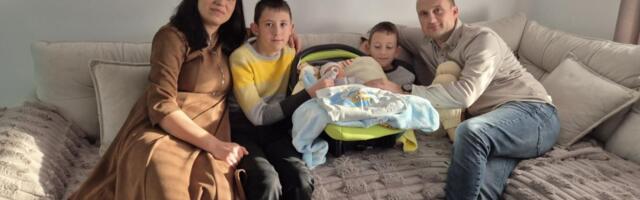 NESVAKIDAŠNJA PRIČA IZ SELA PASJANE! Doktor Živojin porodio suprugu, mali Stefan na Božić puni mesec dana! Jovanovići poručuju: Volite se i rađajte decu