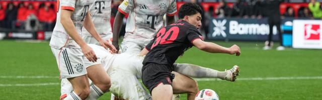 Šok za Bajern: Bavarci ostali sa devet igrača na terenu, primili gol u nadoknadi, pa ih spasio VAR