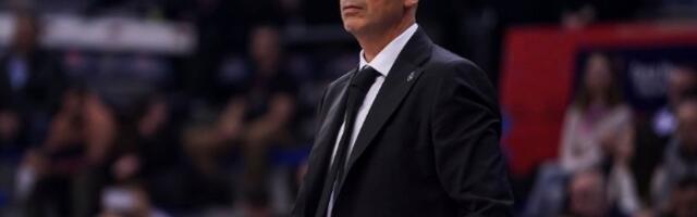 Trener Partizana Đoan Penjaroja na meti Bajerna i Efesa