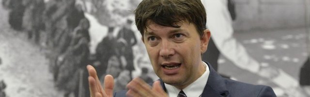 Pa čoveče, da li si ti kršten? Medicinarima povećane plate, obnovljena oprema, a on veli da su im smanjeni rashodi
