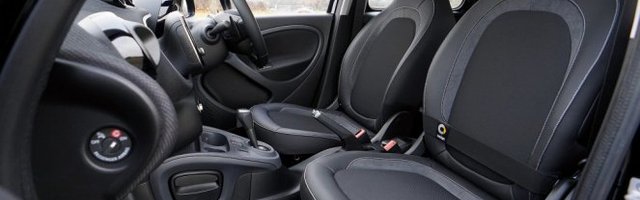 GDE TI JE PAMET DEVOJKO? Ko li je tebi dao dozvolu?! (Video)