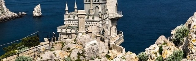 Dvorac na litici iznad mora, pravi raj za odmor na Krimu (FOTO)