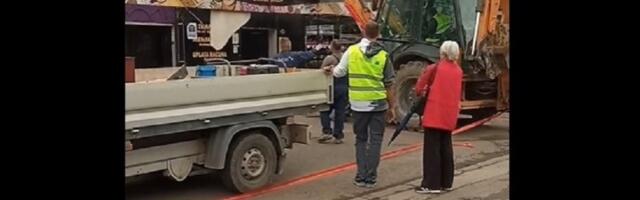 Srušen "Stepin vajat" na Novom Beogradu (VIDEO)