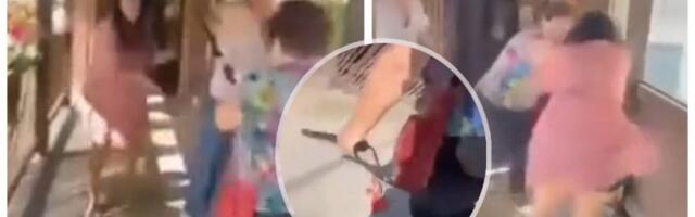 Pendrekom pretukla muža i njegovu ljubavnicu! Bosanka s policijskim pendrekom uletela u restoran i počela da bije (VIDEO)