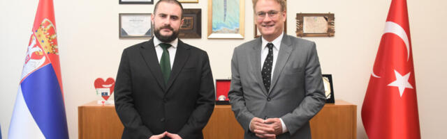 Turski ambasador posjetio ministra Zukorlića u kabinetu i čestitao novi mandat u Vladi