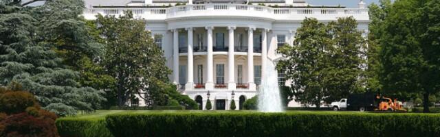 Шарф: Британски краљ ће морати да користи преносне тоалете током посете Белој кући