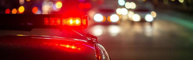 MRTAV PIJAN PRETICAO KAMION, PA SE ZAKUCAO U NJEGA! Stravična saobraćajna nesreća!