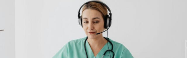 Велика Британија: здравствена служба запошљава стране лекаре да раде на даљину