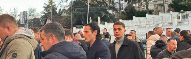 Specijalni gosti na Marakani: Sinovi Siniše Mihajlovića stigli na večiti derbi /FOTO/