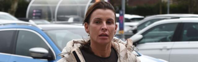 Voditeljka izašla u javnost bez burme, nakon što je njen muž viđen s dve žene: Imao 18 afera i varao je trudnu