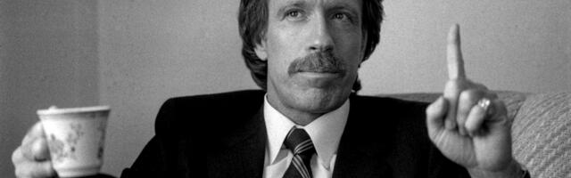 Beograđani se čituljama oprostili od Čaka Norisa: „Budi car i sahrani samog sebe“