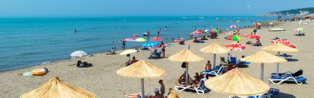 Crnogorci uveli drakonske kazne za turiste: Ako vas u ovome uhvate van plaže, platićete čak 500 evra!